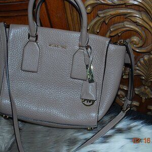 Michael Kors Elegant Purse